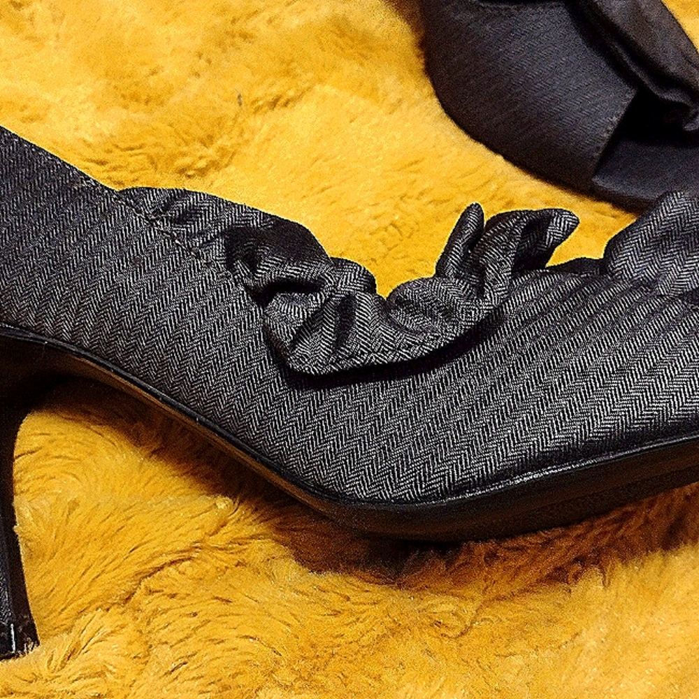 Ana Marino ruffle peep toe heels